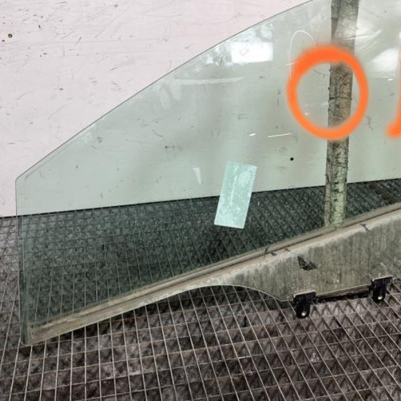 Vitre avant gauche KIA RIO 3 Photo n°2