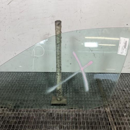 Vitre avant gauche BMW SERIE 3 E46 Photo n°1