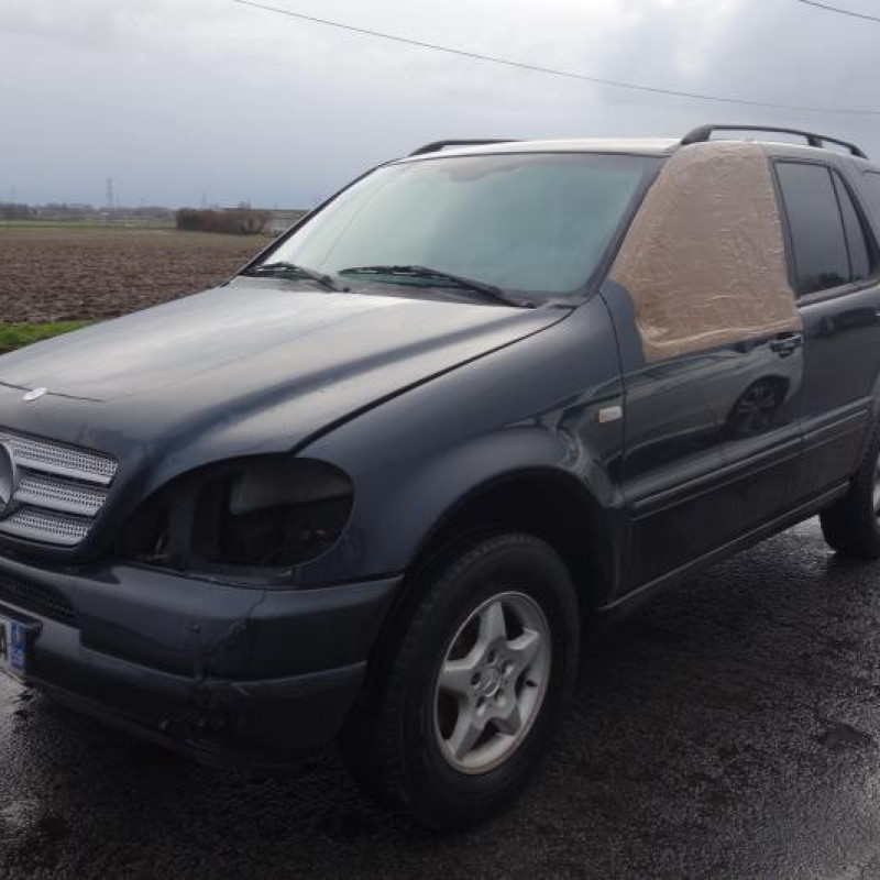 Amortisseur avant gauche MERCEDES CLASSE M 163 Photo n°1