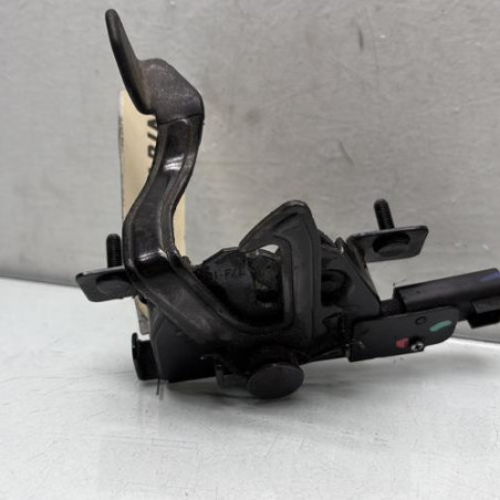 Fermeture de capot HYUNDAI I 20 1 Photo n°1