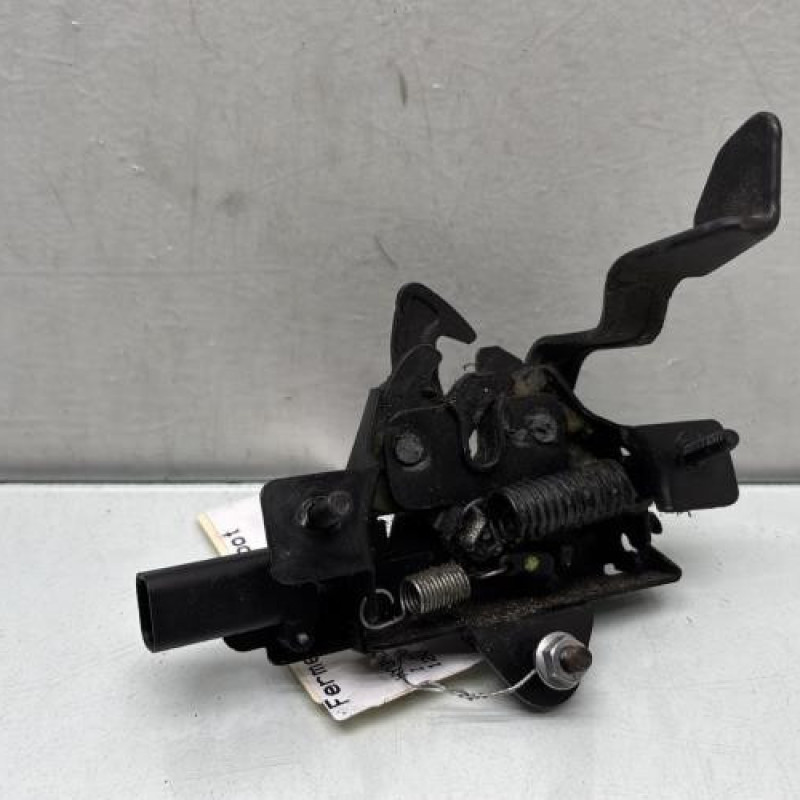 Fermeture de capot HYUNDAI I 20 1 Photo n°2