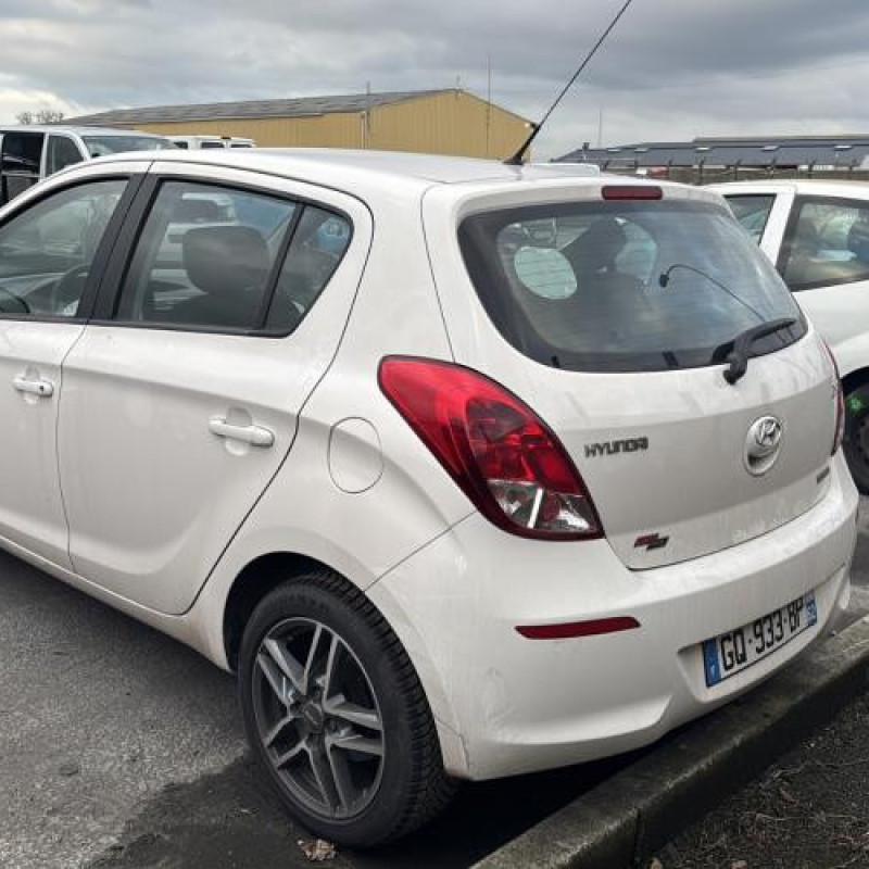 Fermeture de capot HYUNDAI I 20 1 Photo n°7