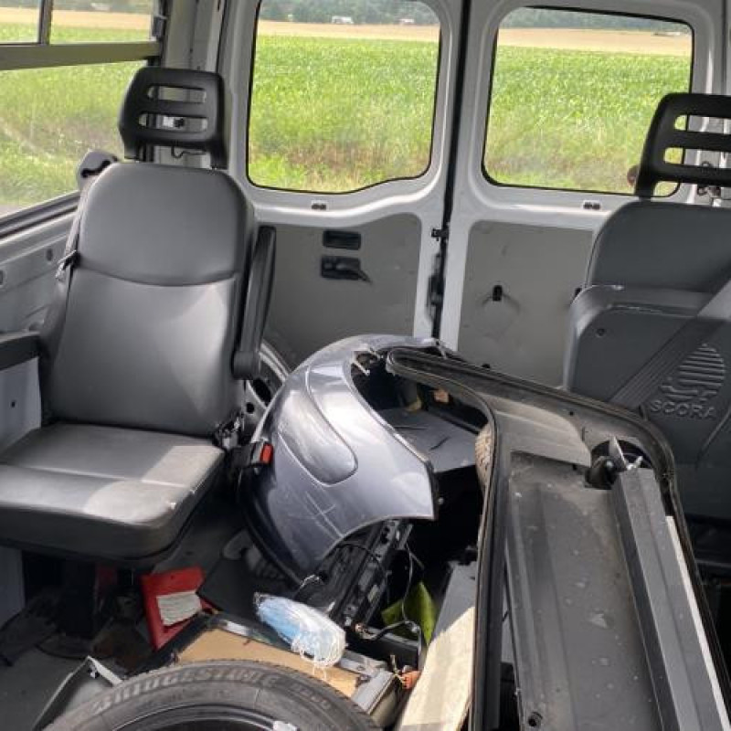 Extension d'aile avant gauche RENAULT MASTER 2 Photo n°15