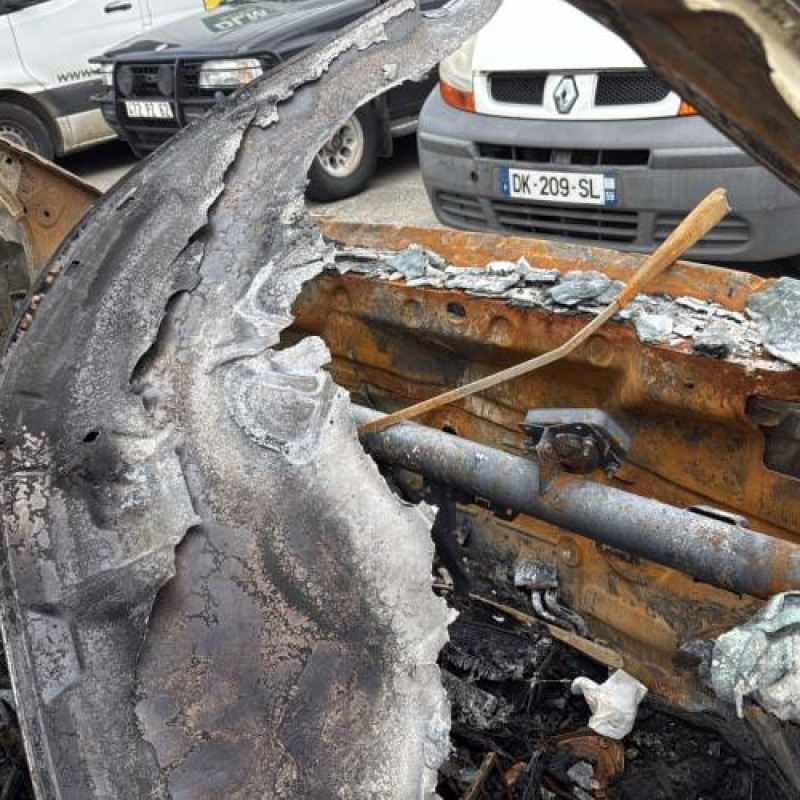 Etrier arriere droit (freinage) OPEL GRANDLAND X 1 Photo n°14