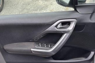 Anti brouillard droit (feux) PEUGEOT 2008 1