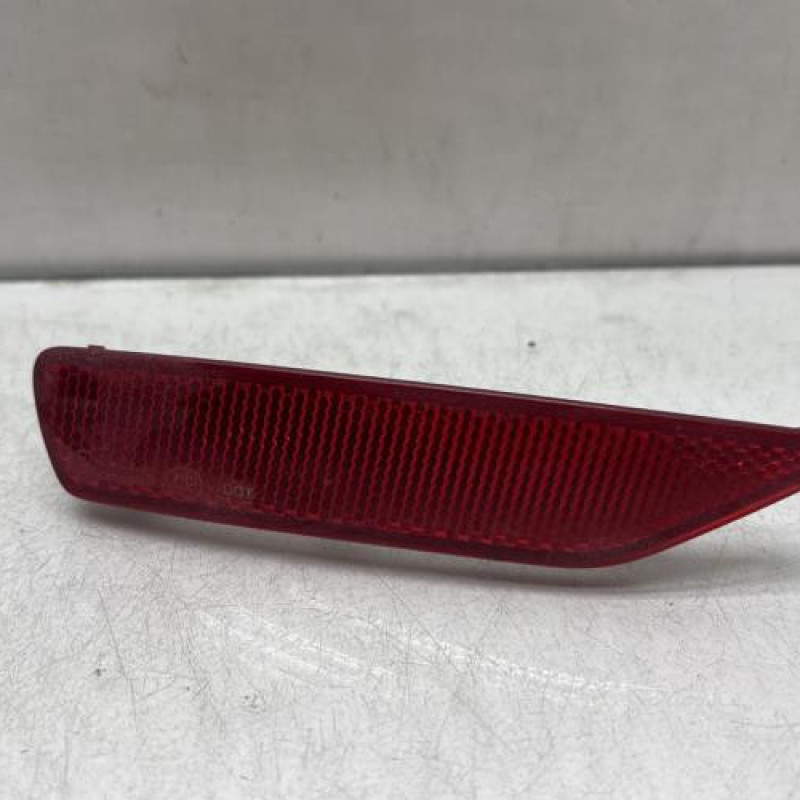 Catadioptre arriere gauche PEUGEOT 208 2 Photo n°1