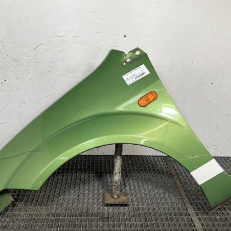 Aile avant gauche FORD FIESTA 5 Photo n°1