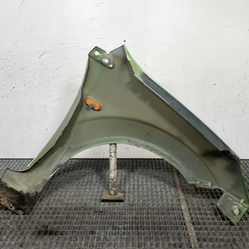 Aile avant gauche FORD FIESTA 5 Photo n°4