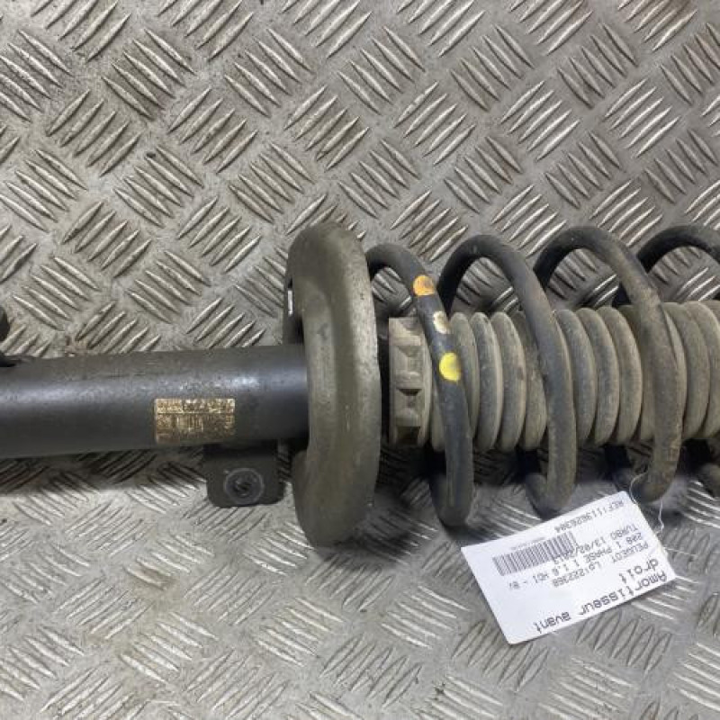 Amortisseur avant droit PEUGEOT 208 1 Photo n°1