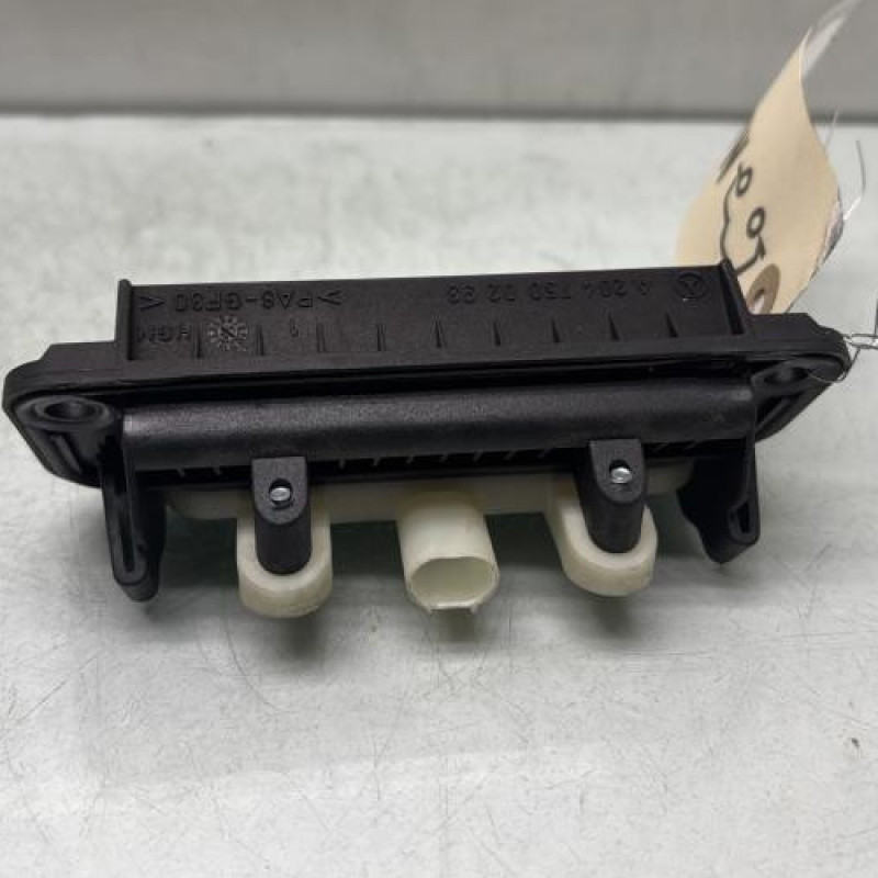 Bouton de coffre MERCEDES CLASSE C 204 Photo n°2