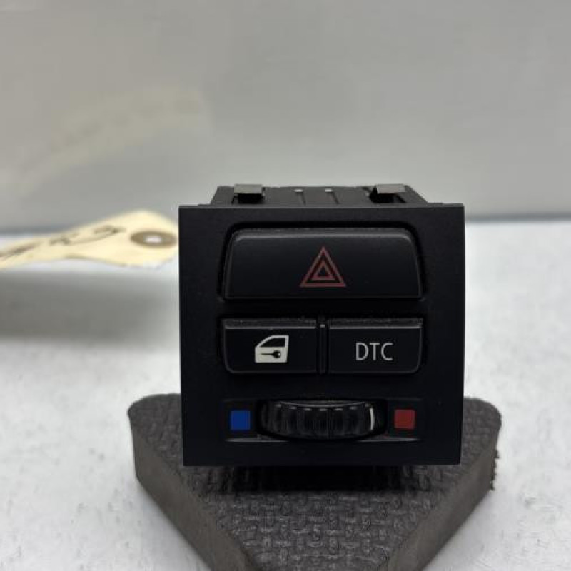 Bouton de warning BMW SERIE 3 E91 Photo n°1
