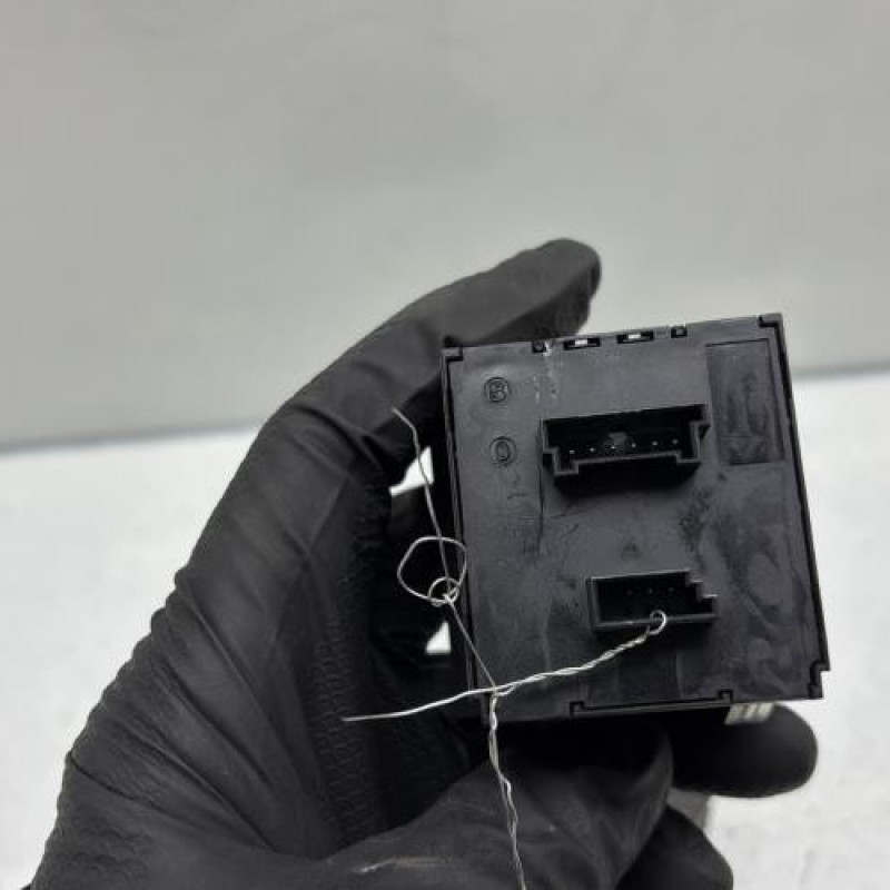 Bouton de warning BMW SERIE 3 E91 Photo n°2