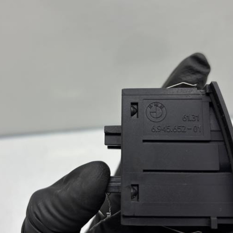 Bouton de warning BMW SERIE 3 E91 Photo n°3