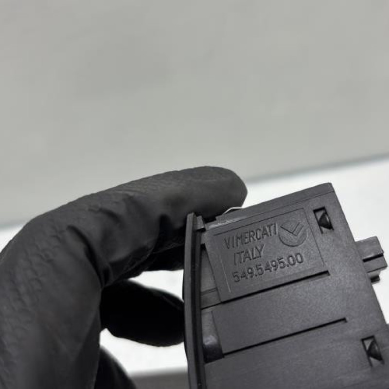 Bouton de warning BMW SERIE 3 E91 Photo n°4