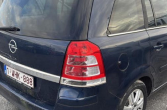 Aile avant droit OPEL ZAFIRA B