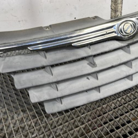 Calandre CHRYSLER GRAND VOYAGER 4