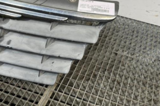 Calandre CHRYSLER GRAND VOYAGER 4