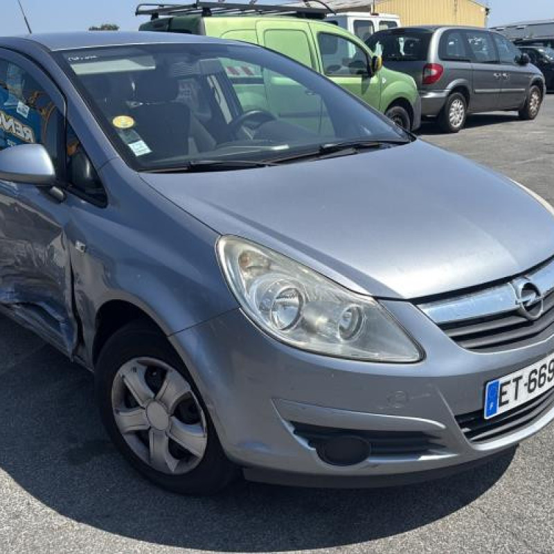 Capot OPEL CORSA D Photo n°12