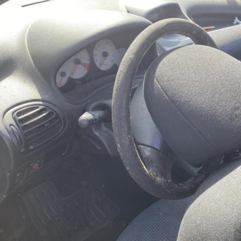 Optique avant principal droit (feux)(phare) PEUGEOT 206 Photo n°9