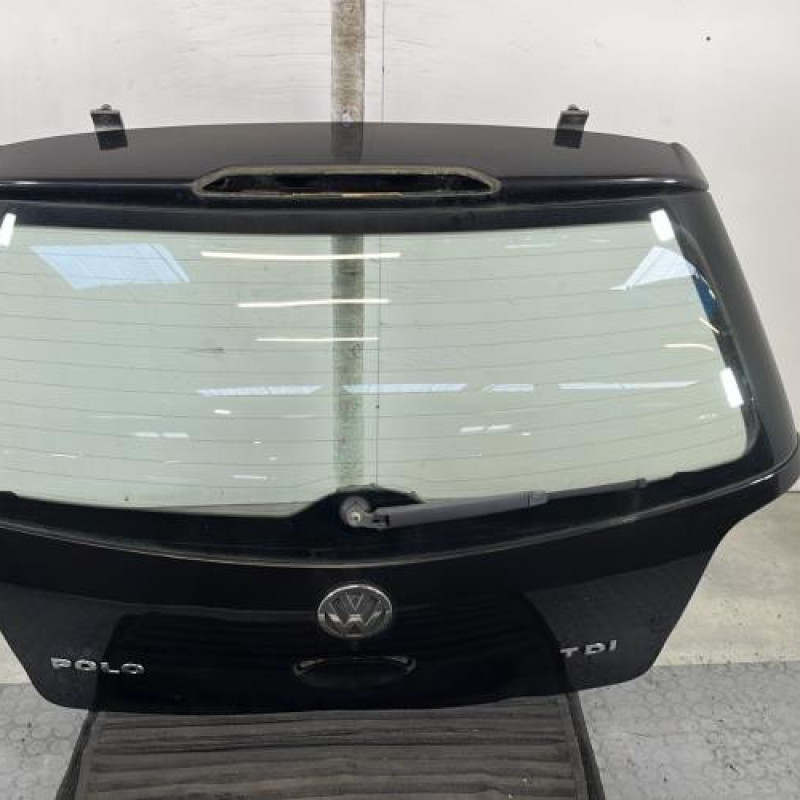 Malle/Hayon arriere VOLKSWAGEN POLO 4 Photo n°1