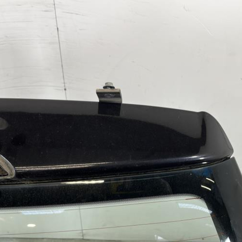 Malle/Hayon arriere VOLKSWAGEN POLO 4 Photo n°3