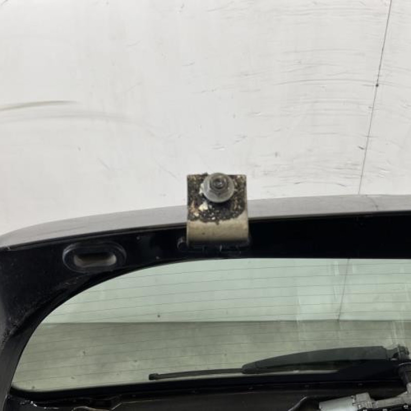 Malle/Hayon arriere VOLKSWAGEN POLO 4 Photo n°6