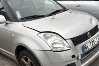 Charniere de capot SUZUKI SWIFT 3