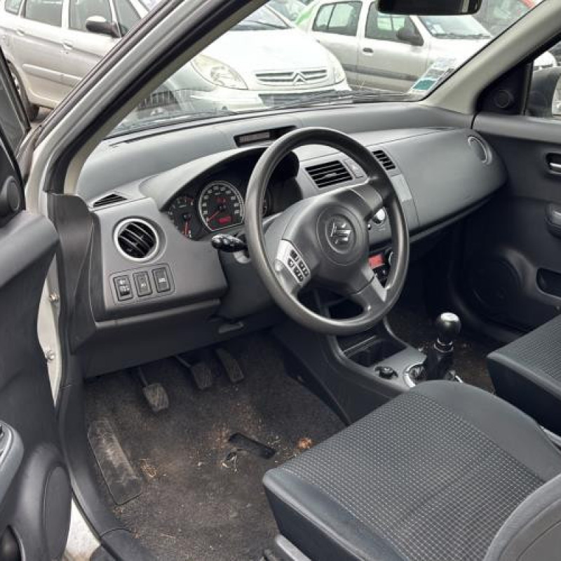 Charniere de capot SUZUKI SWIFT 3 Photo n°13