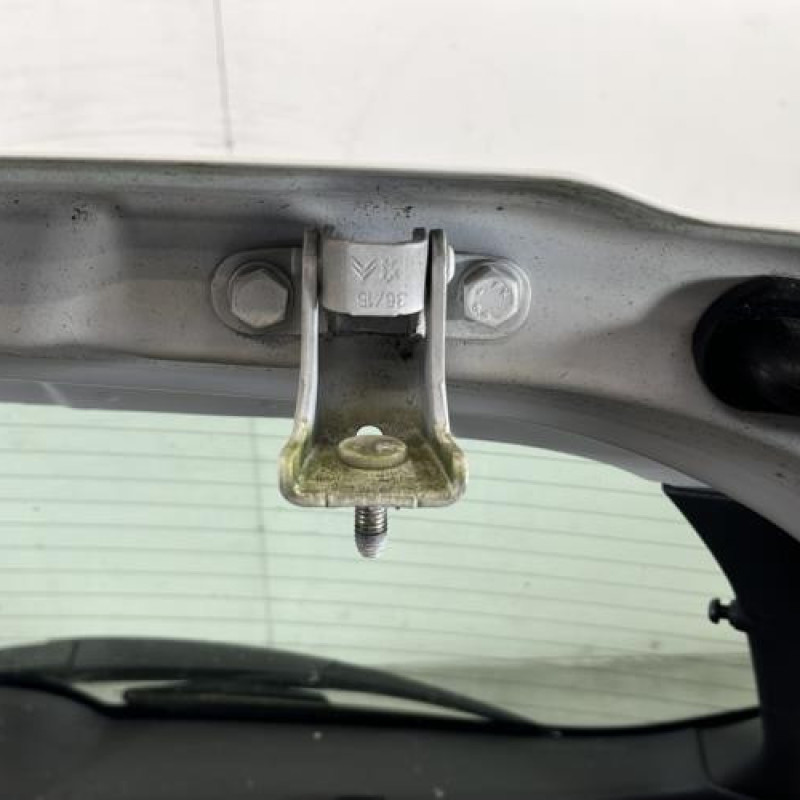 Malle/Hayon arriere CITROEN C3 2 Photo n°8