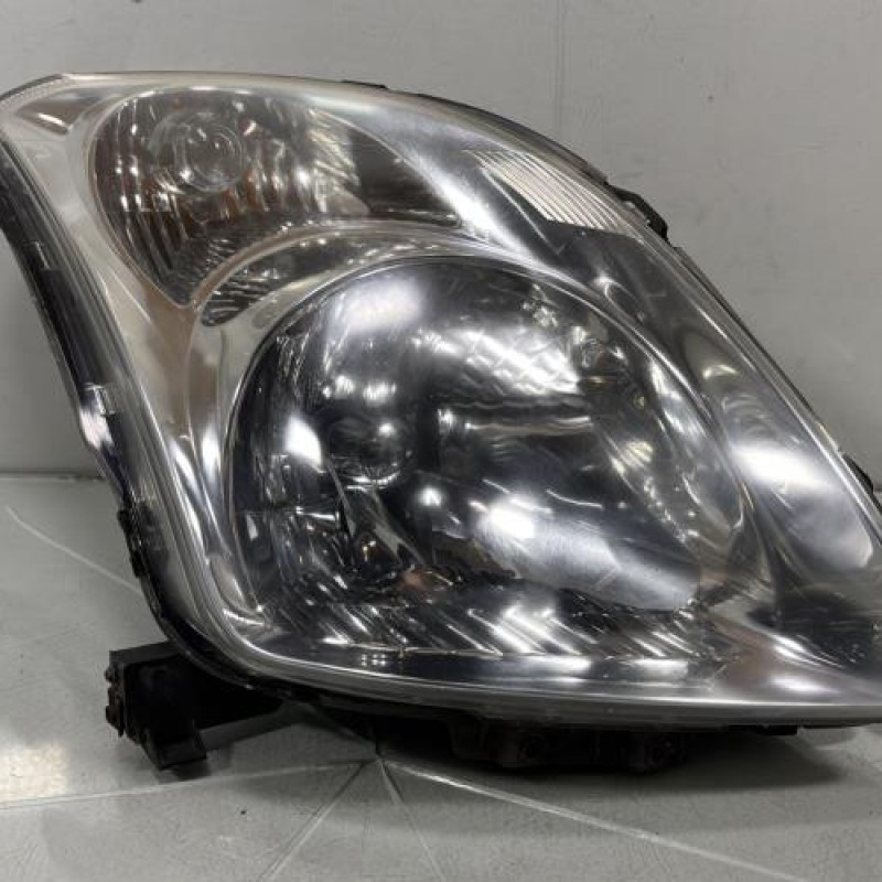 Optique avant principal droit (feux)(phare) SUZUKI SWIFT 3 Photo n°1