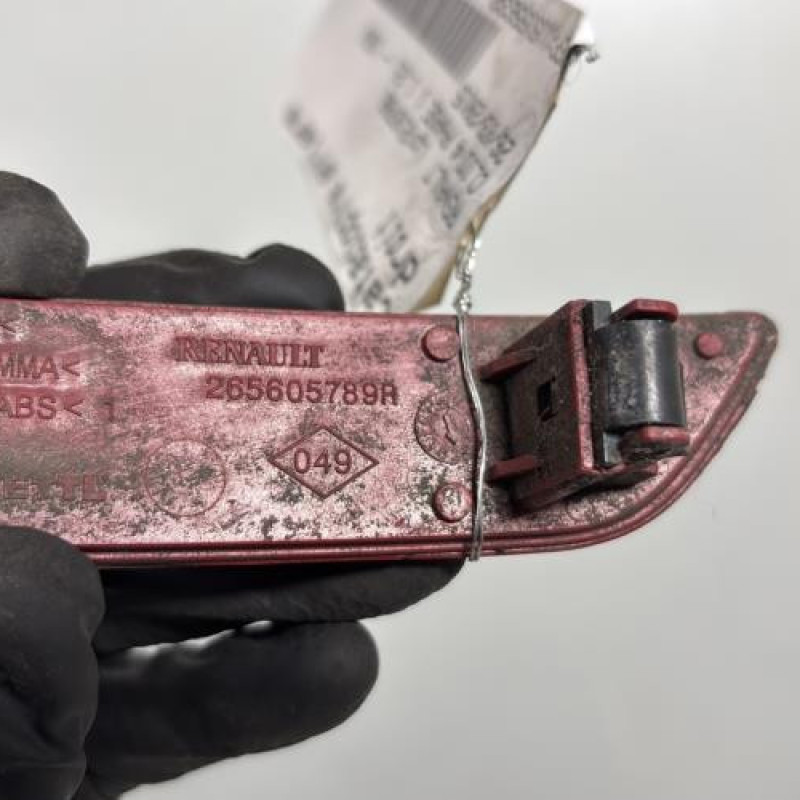 Catadioptre arriere droit RENAULT CLIO 4 Photo n°3