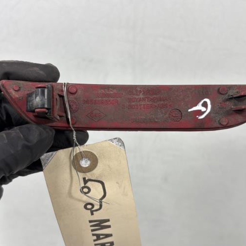 Catadioptre arriere gauche RENAULT CLIO 4 Photo n°2