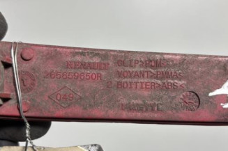 Catadioptre arriere gauche RENAULT CLIO 4