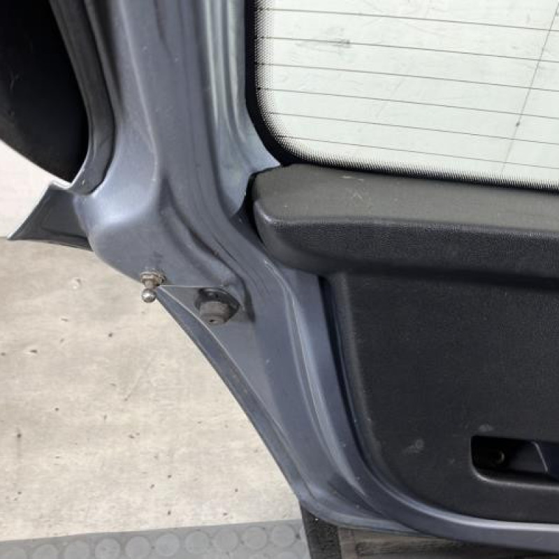 Malle/Hayon arriere OPEL CORSA D Photo n°9