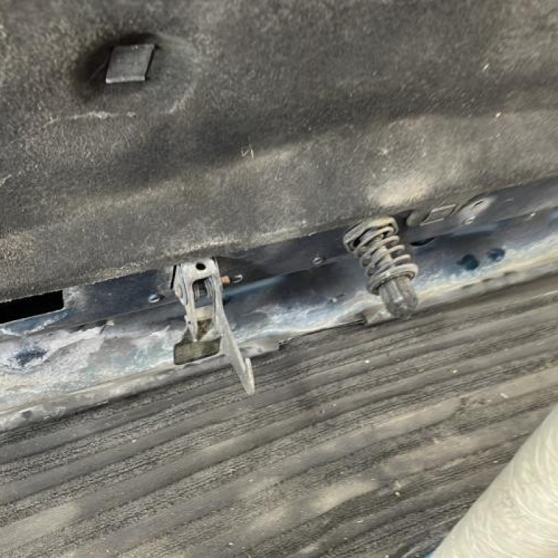 Capot OPEL ASTRA H Photo n°8