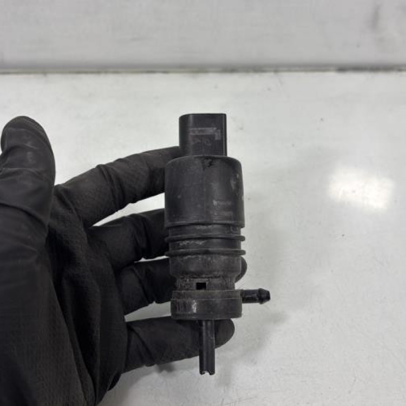 Pompe lave glace avant BMW Z4 E85 Photo n°1