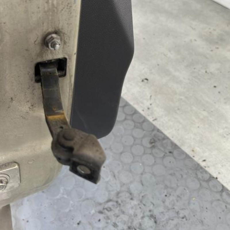 Porte avant droit OPEL CORSA D Photo n°6