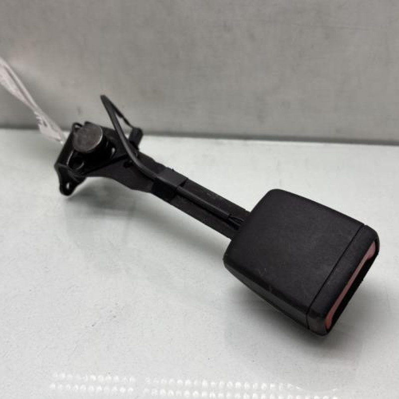 Attache ceinture arriere droit SEAT ATECA Photo n°1