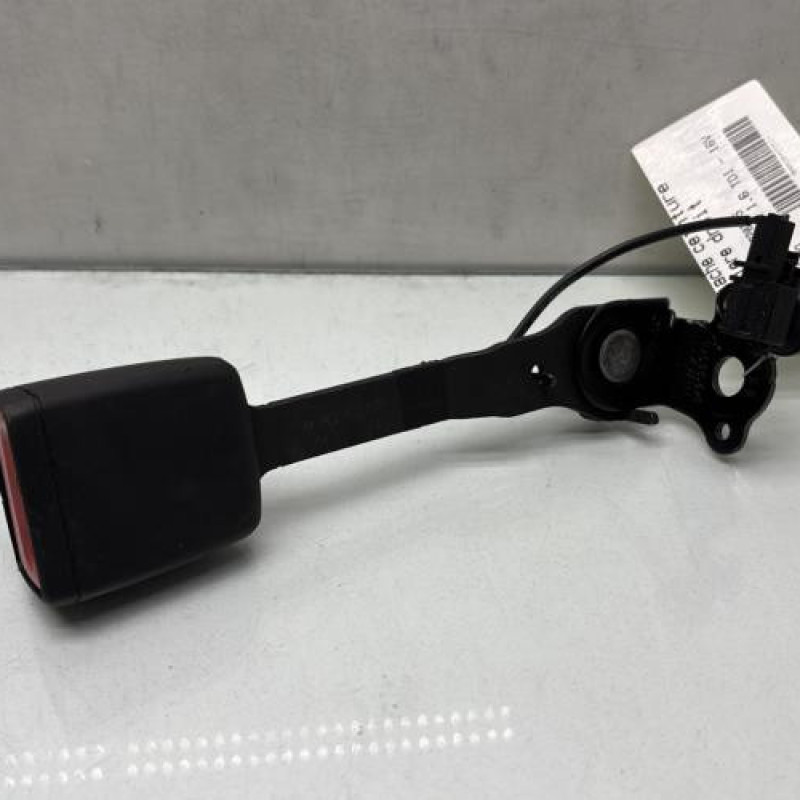 Attache ceinture arriere droit SEAT ATECA Photo n°2