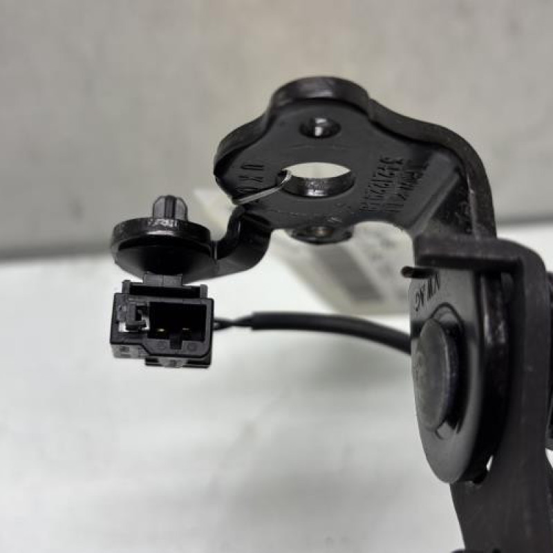 Attache ceinture arriere droit SEAT ATECA Photo n°3