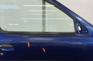 Porte avant droit RENAULT CLIO 2 Photo n°1