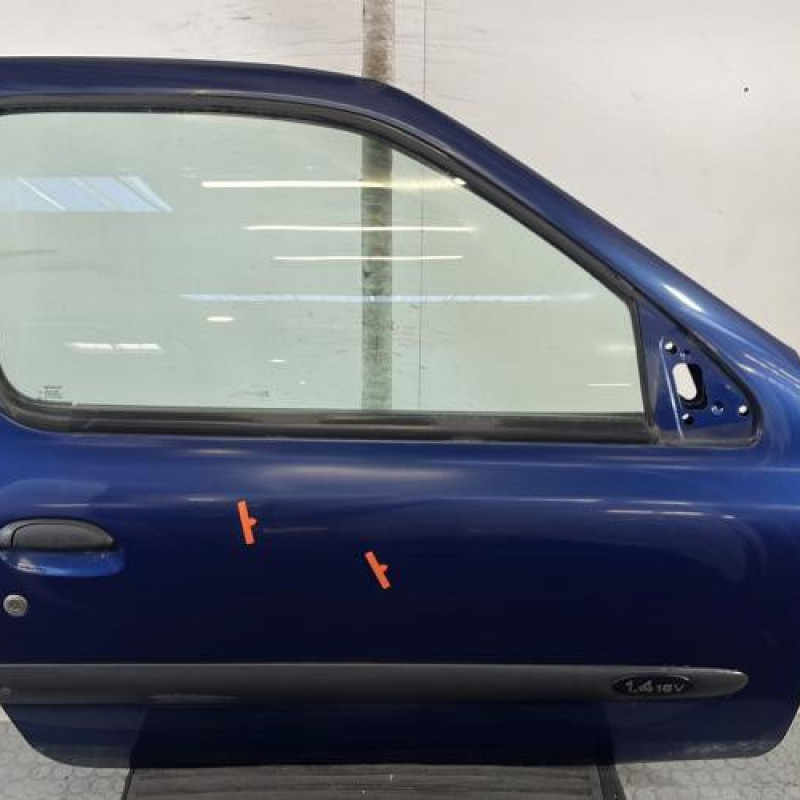 Porte avant droit RENAULT CLIO 2 Photo n°1