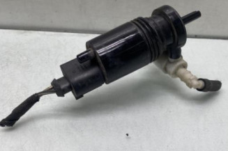 Pompe lave glace avant MERCEDES CLASSE R 251