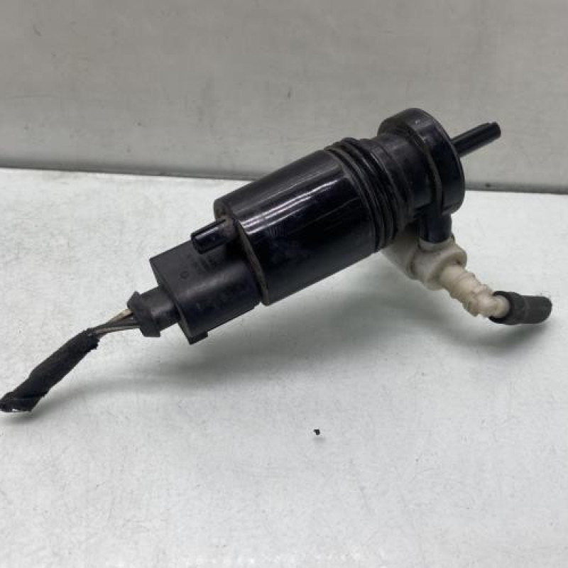 Pompe lave glace avant MERCEDES CLASSE R 251 Photo n°2