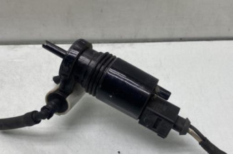 Pompe lave glace avant MERCEDES CLASSE R 251