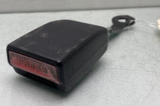 Attache ceinture avant gauche DACIA LODGY Photo n°1