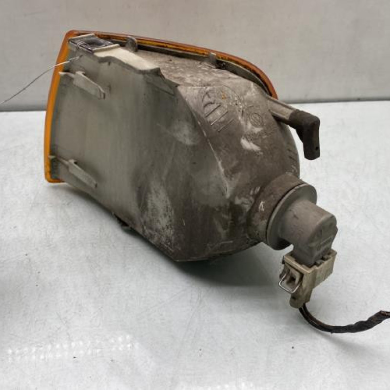 Optique avant secondaire droit (feux)(clignotant) VOLKSWAGEN POLO 3 Photo n°2