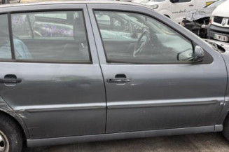 Optique avant secondaire droit (feux)(clignotant) VOLKSWAGEN POLO 3