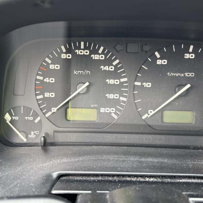 Optique avant secondaire droit (feux)(clignotant) VOLKSWAGEN POLO 3 Photo n°20