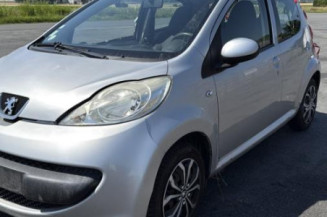 Pompe à carburant PEUGEOT 107